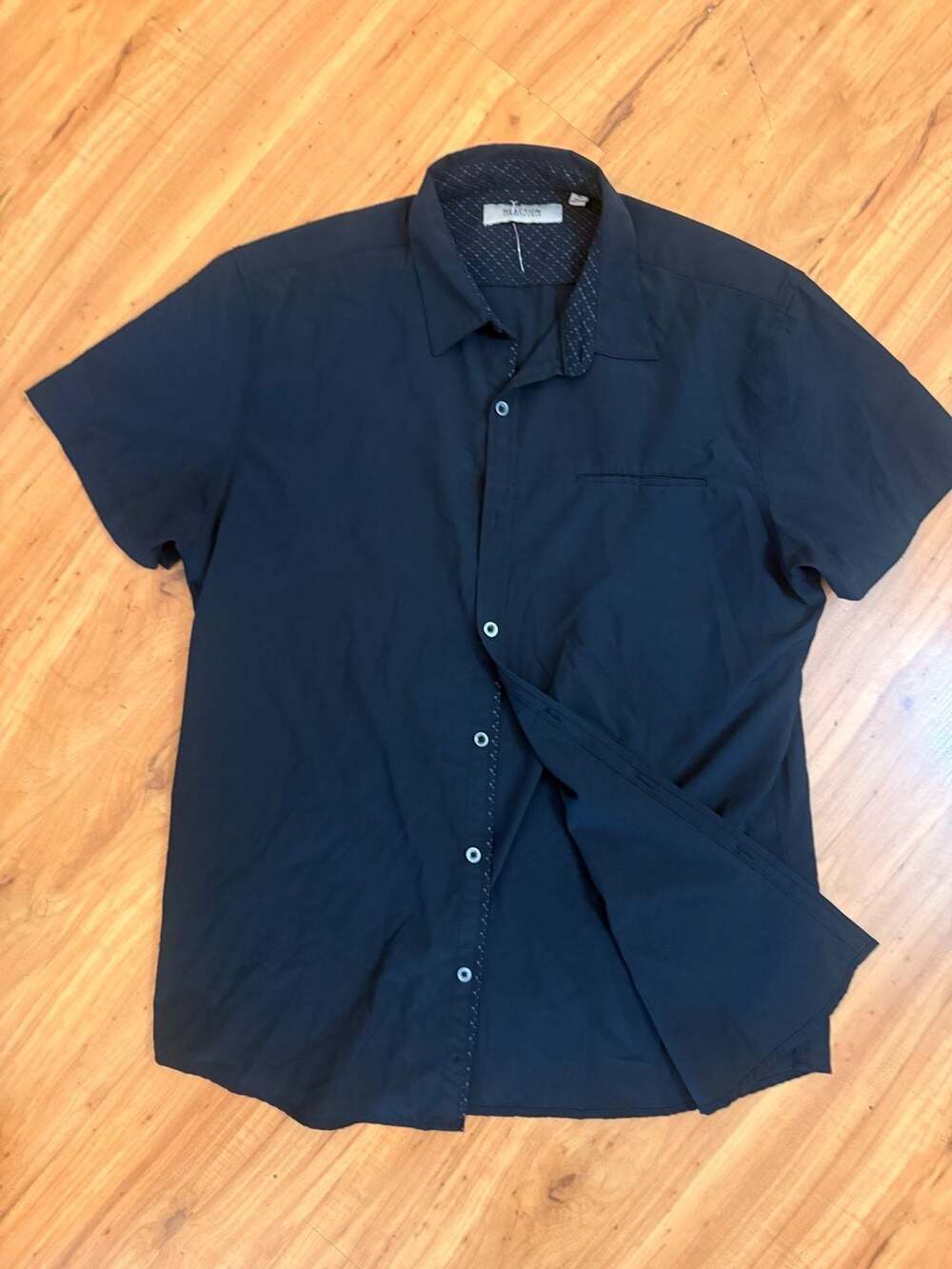 Kenneth Cole Reaction Men's Short Sleeve Button-Down Shirt